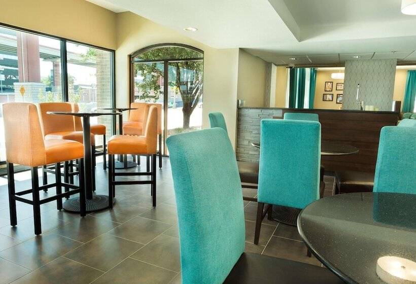 Отель Pear Tree Inn San Antonio Airport