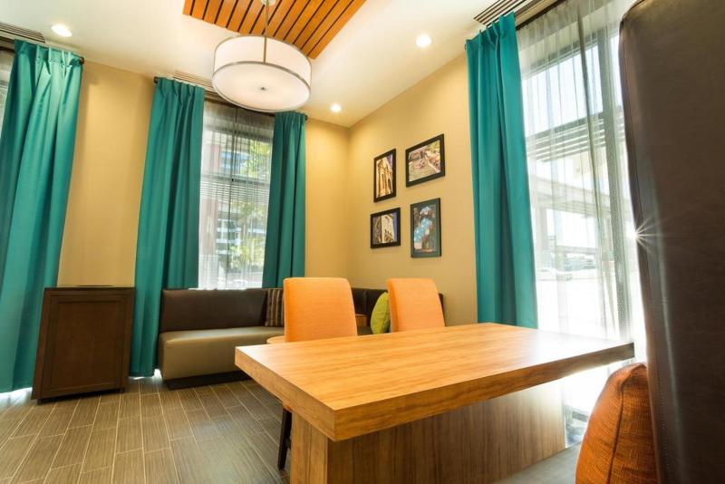 Отель Pear Tree Inn San Antonio Airport