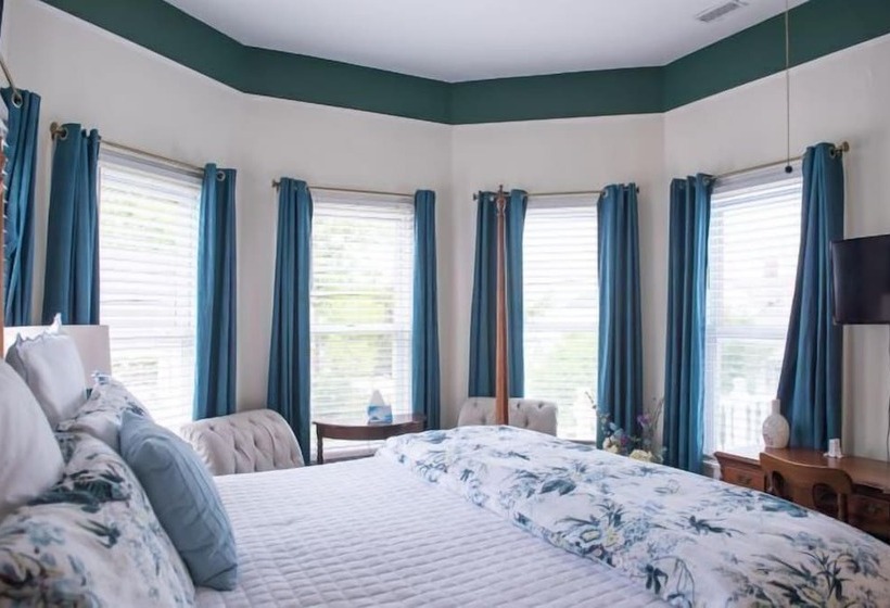 فندق Pecan Tree Inn