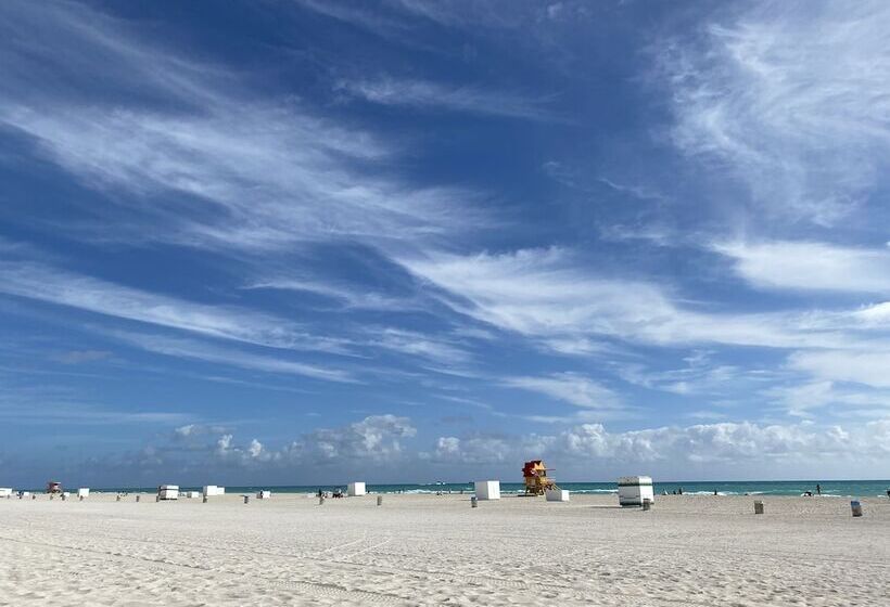 בית מלון כפרי Pelican