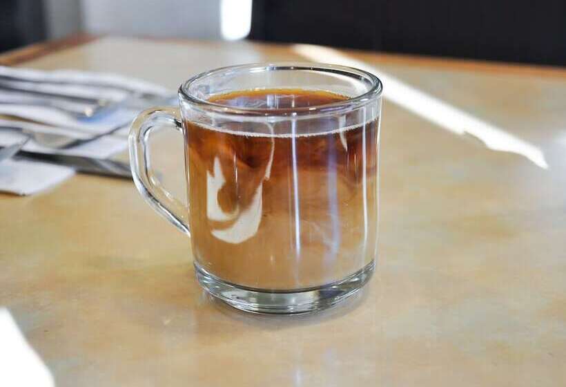 בית מלון כפרי Piccadilly Inn Airport