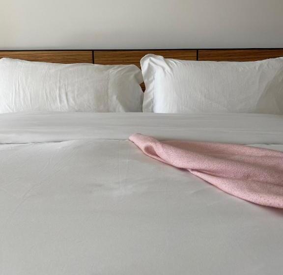 فندق Pikes Peak Paradise Bed And Breakfast