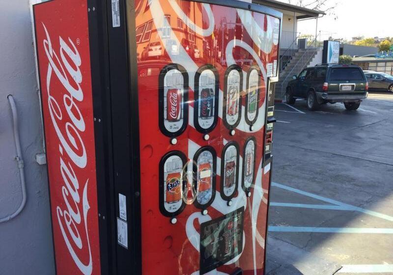 בית מלון כפרי Point Loma