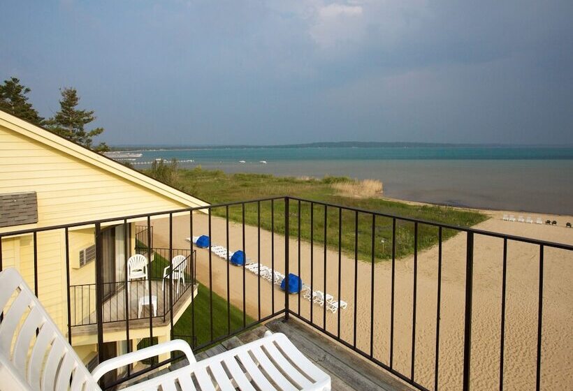 בית מלון כפרי Pointes North Beachfront Resort