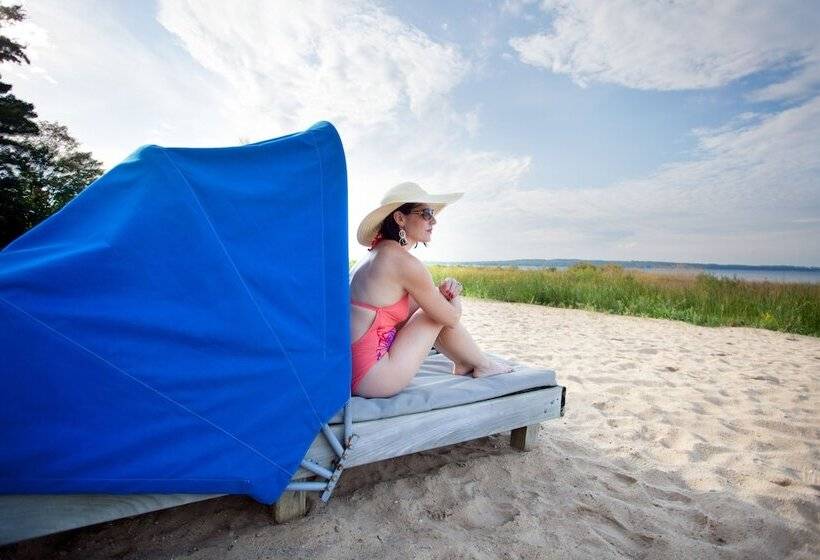 בית מלון כפרי Pointes North Beachfront Resort