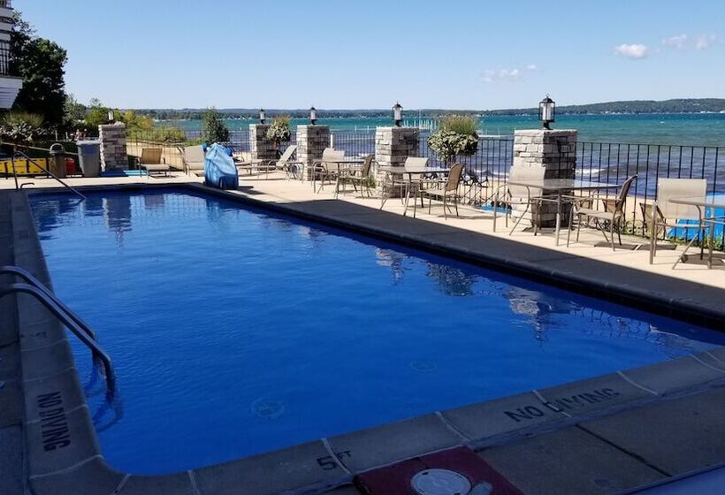 בית מלון כפרי Pointes North Beachfront Resort