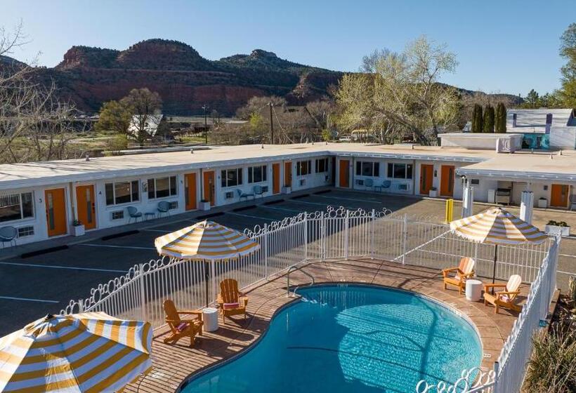 Отель Quail Park Lodge