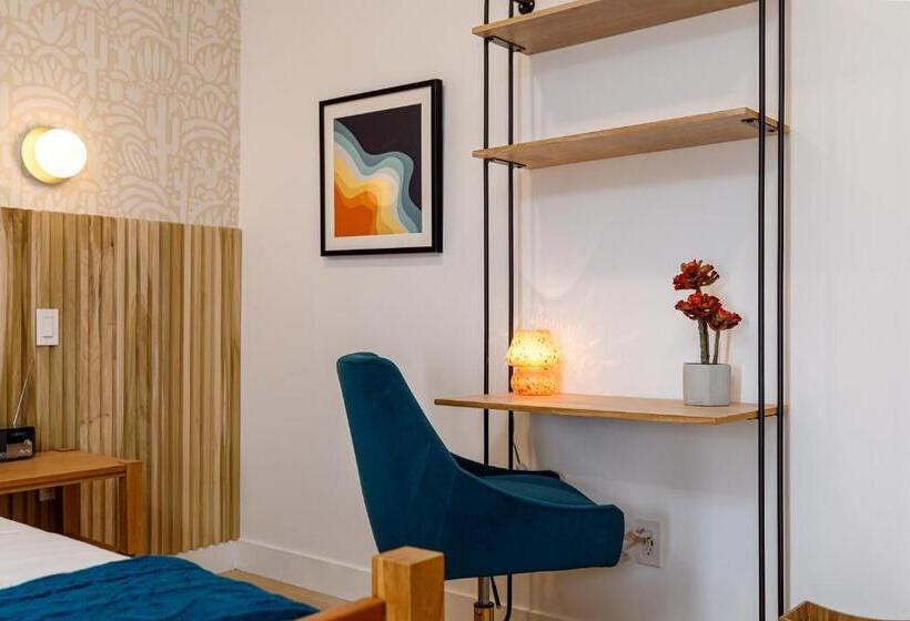 Отель Quail Park Lodge