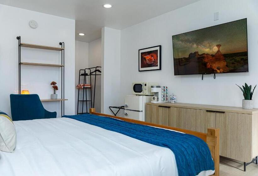 Отель Quail Park Lodge