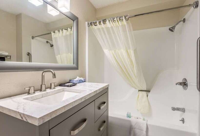 فندق Quality Inn Branson On The Strip