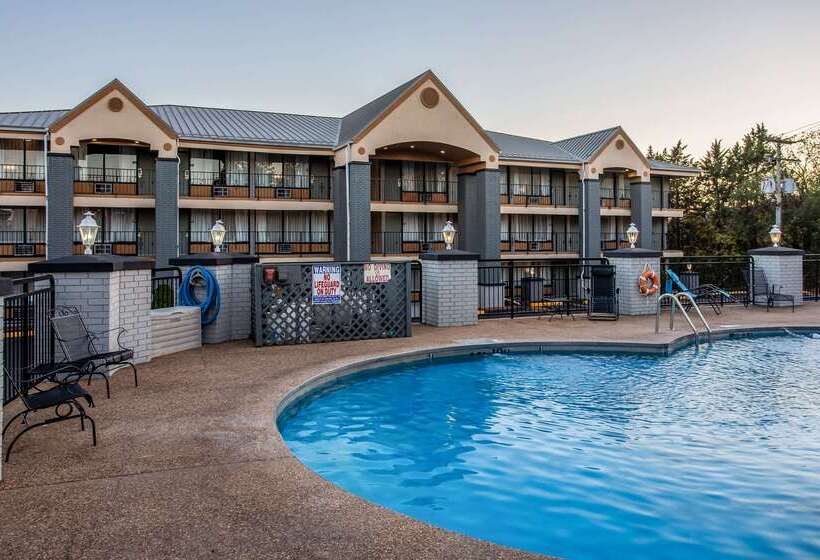 هتل Quality Inn Branson On The Strip