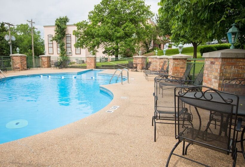 هتل Quality Inn Branson On The Strip