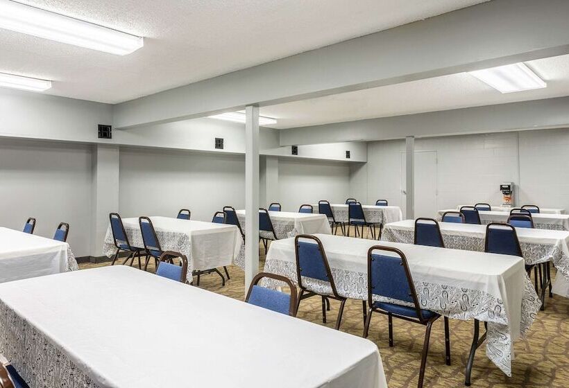 فندق Quality Inn Branson On The Strip