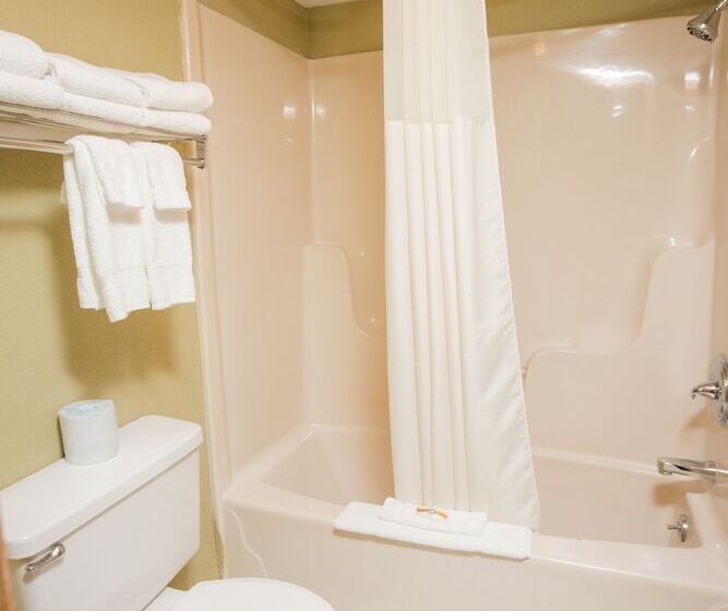 فندق Quality Inn Branson On The Strip