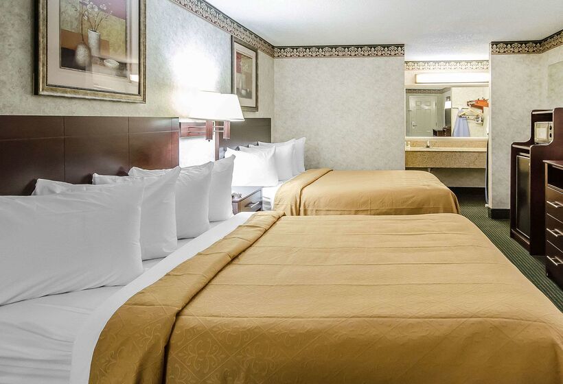 בית מלון כפרי Quality Inn