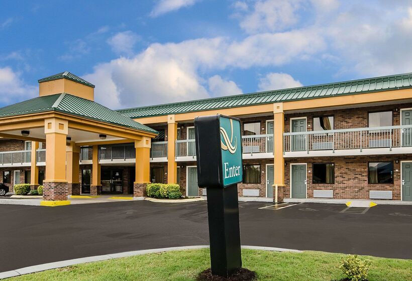 בית מלון כפרי Quality Inn