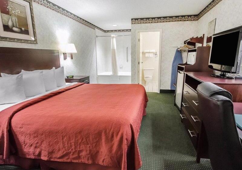 בית מלון כפרי Quality Inn