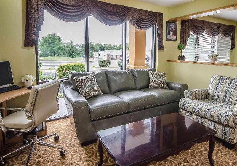 בית מלון כפרי Quality Inn