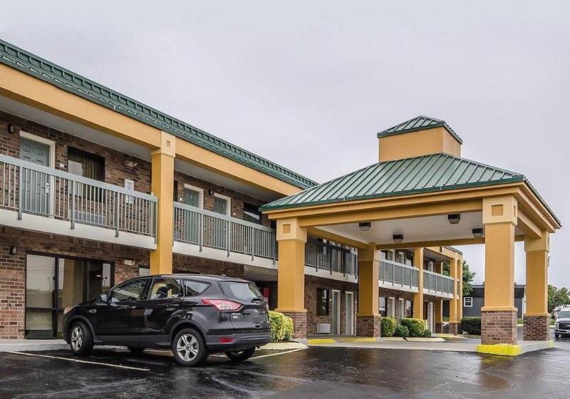 בית מלון כפרי Quality Inn