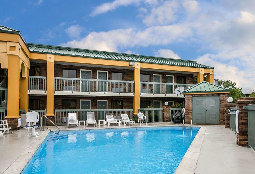 בית מלון כפרי Quality Inn