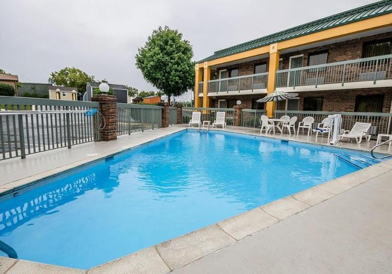 בית מלון כפרי Quality Inn