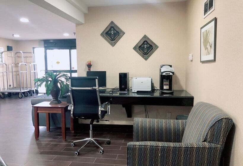 호텔 Quality Inn I70 At Wanamaker