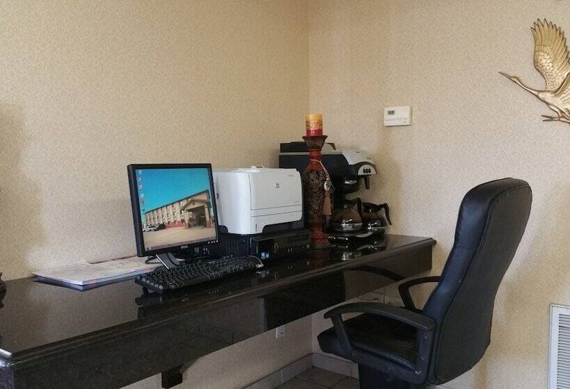 호텔 Quality Inn I70 At Wanamaker