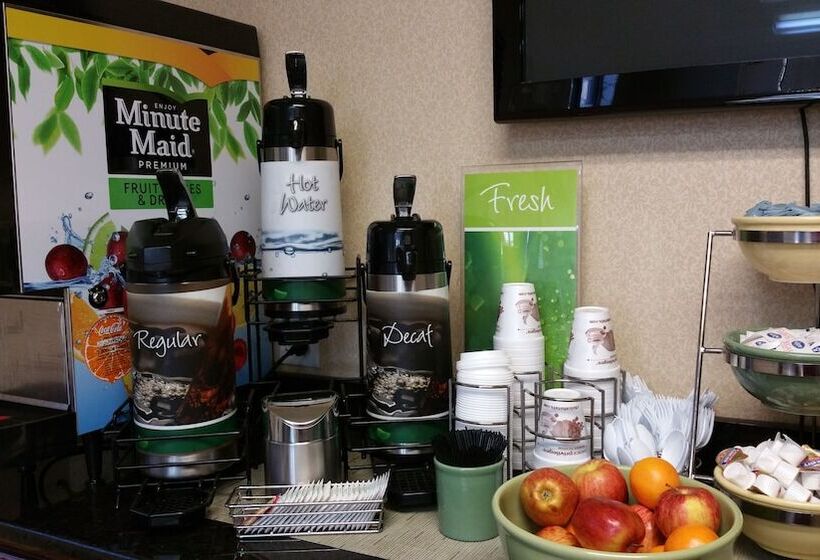 호텔 Quality Inn I70 At Wanamaker