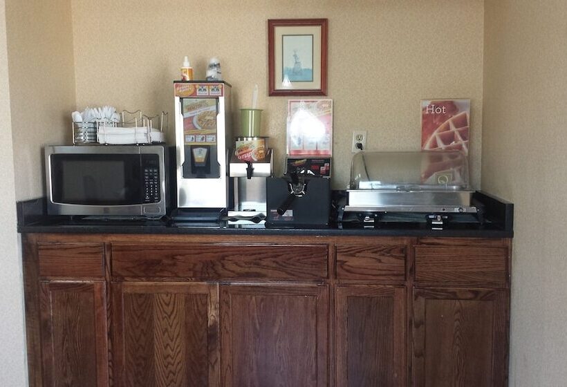 호텔 Quality Inn I70 At Wanamaker