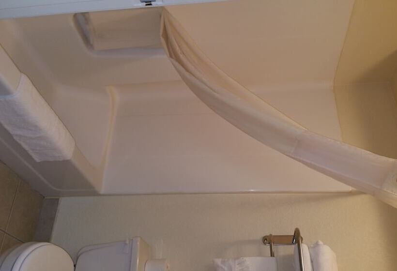 호텔 Quality Inn I70 At Wanamaker