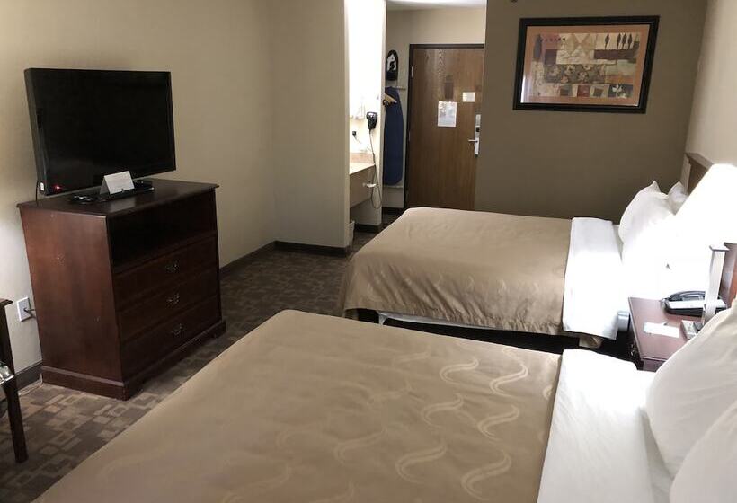 호텔 Quality Inn I70 At Wanamaker