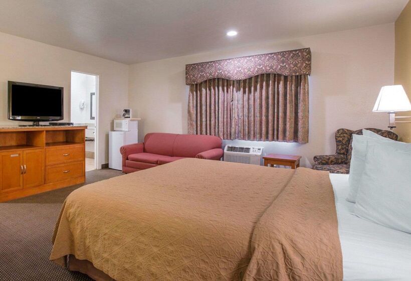 Отель Quality Inn