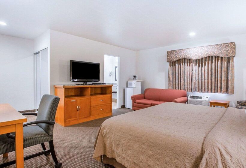 Отель Quality Inn