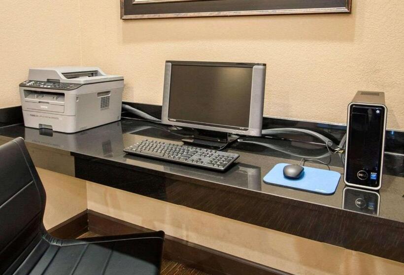 هتل Quality Inn & Suites