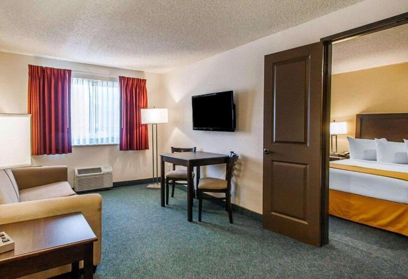 هتل Quality Inn & Suites