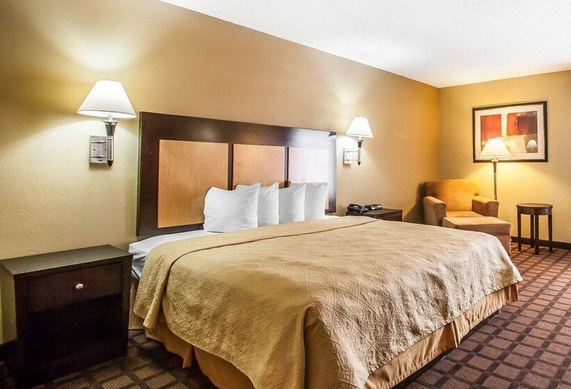 هتل Spark By Hilton Tuscaloosa University