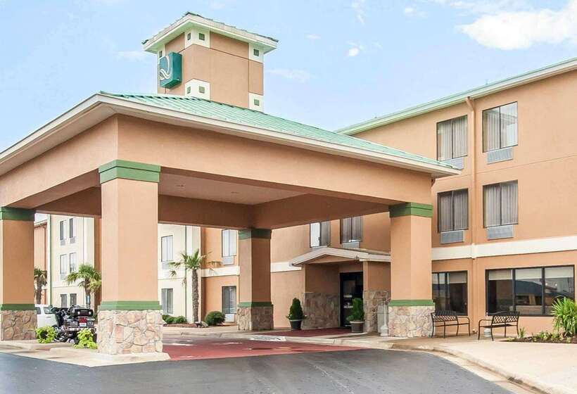 هتل Spark By Hilton Tuscaloosa University