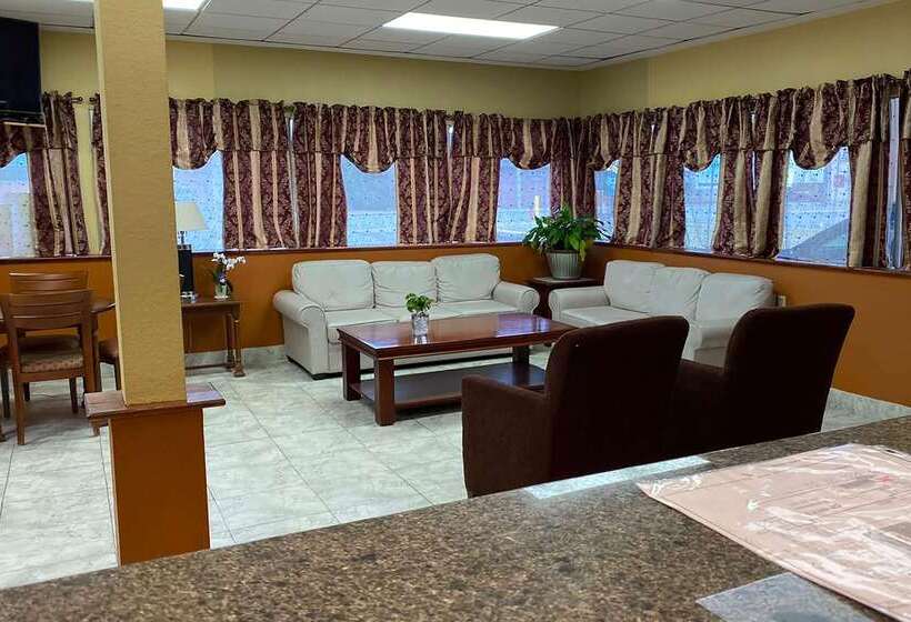 فندق Ramada By Wyndham Rome / Verona