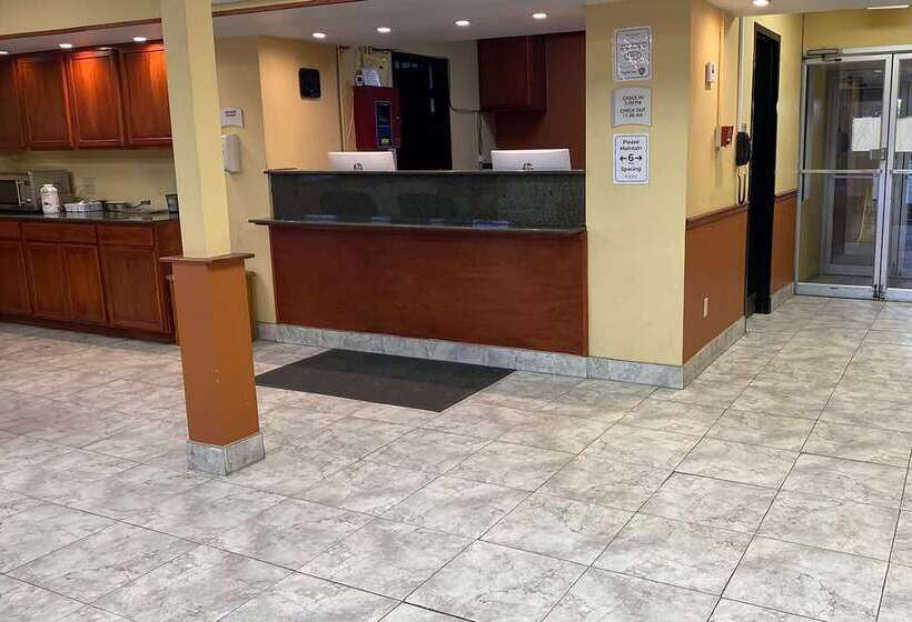 فندق Ramada By Wyndham Rome / Verona