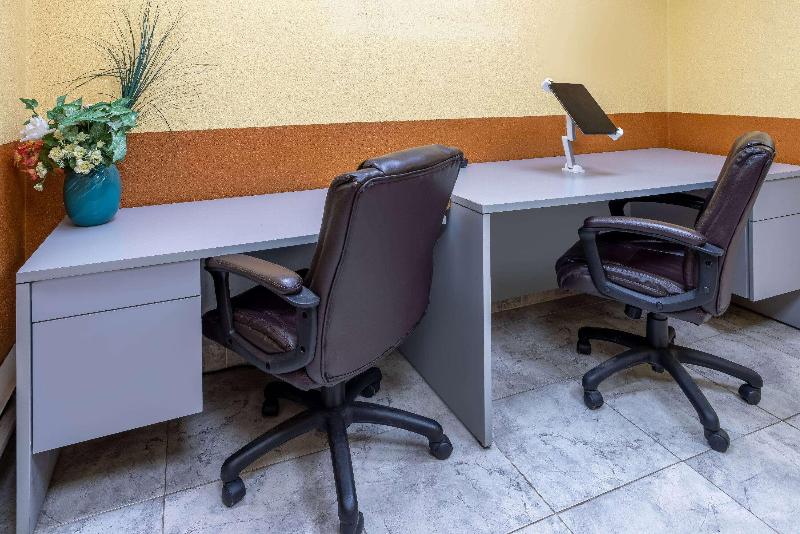 فندق Ramada By Wyndham Rome / Verona