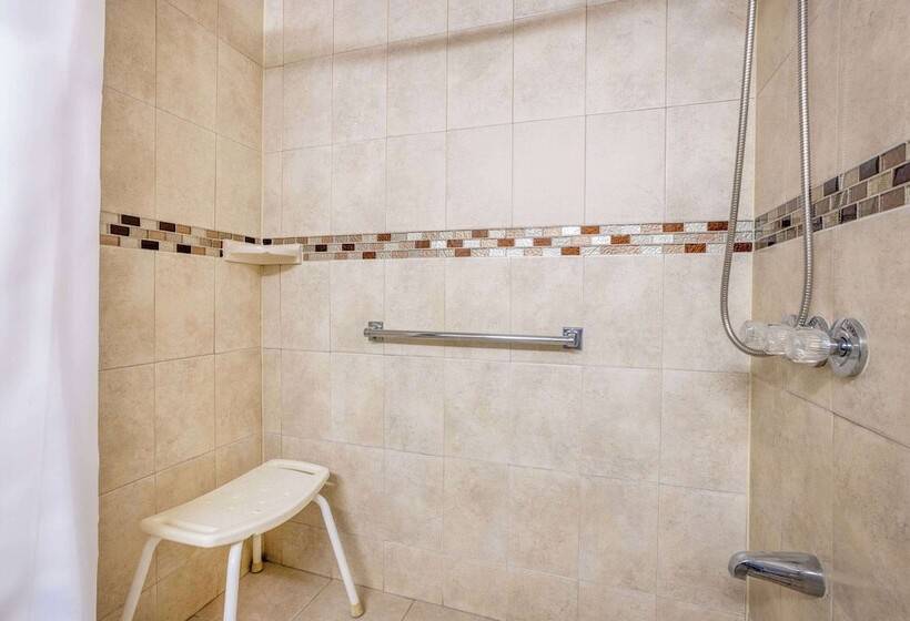 فندق Ramada By Wyndham Rome / Verona