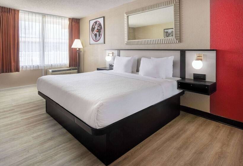 فندق Ramada By Wyndham Rome / Verona