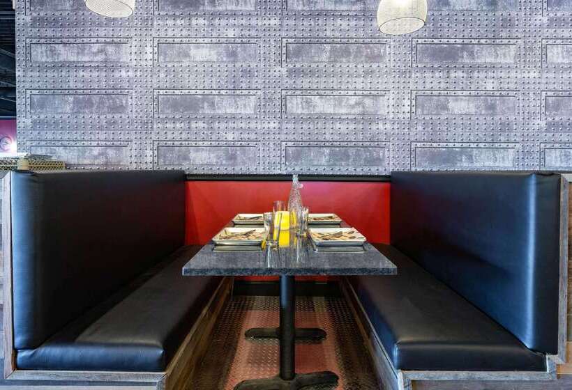 هتل Ramada By Wyndham Windsor Locks