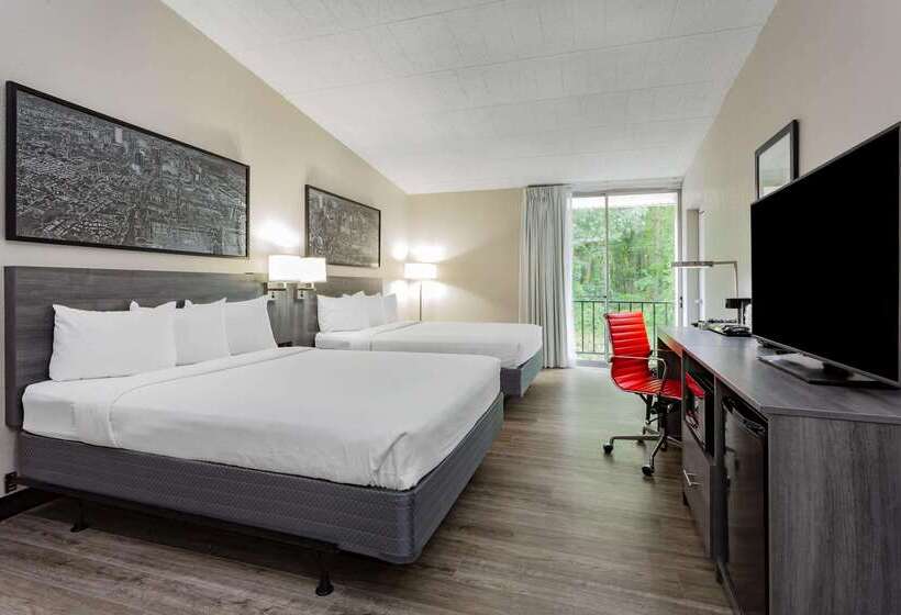 هتل Ramada By Wyndham Windsor Locks