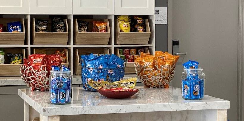 هتل Ramada By Wyndham Windsor Locks