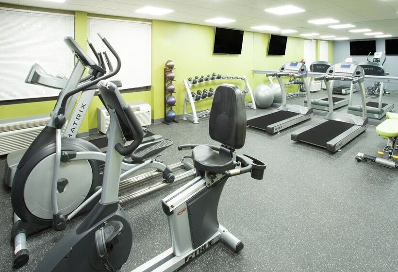 هتل Ramada Plaza By Wyndham Chicago North Shore