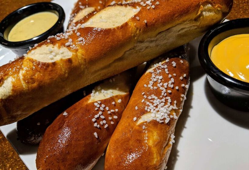 هتل Ramada Plaza By Wyndham Chicago North Shore