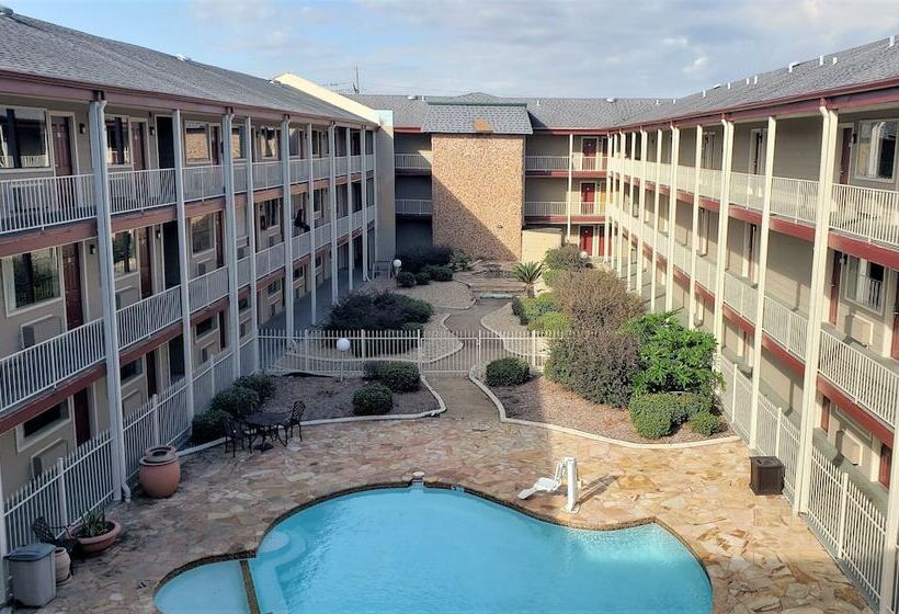 בית מלון כפרי Red Roof Inn Kenner – New Orleans Airport Ne