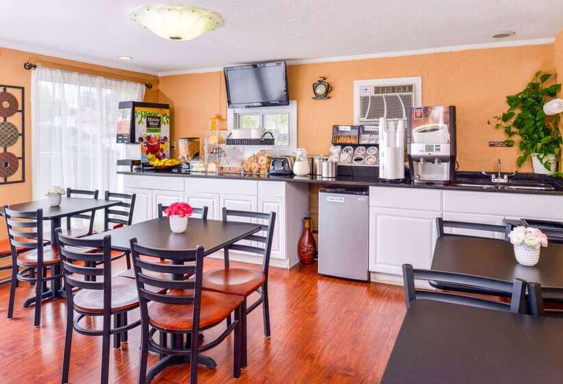 فندق Rodeway Inn Orleans  Cape Cod