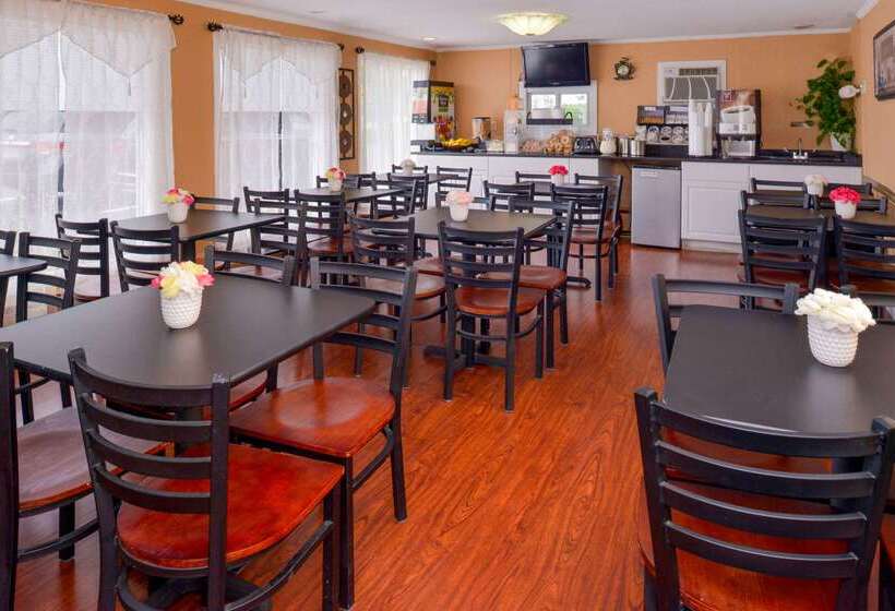 فندق Rodeway Inn Orleans  Cape Cod